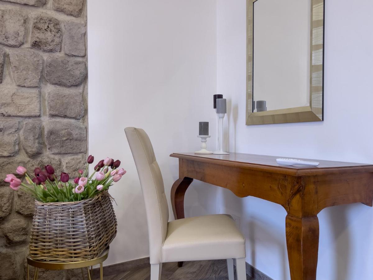 Emma Dimore Apartment กาสเตลลัมมาเร ดิ สตาเบีย ภายนอก รูปภาพ